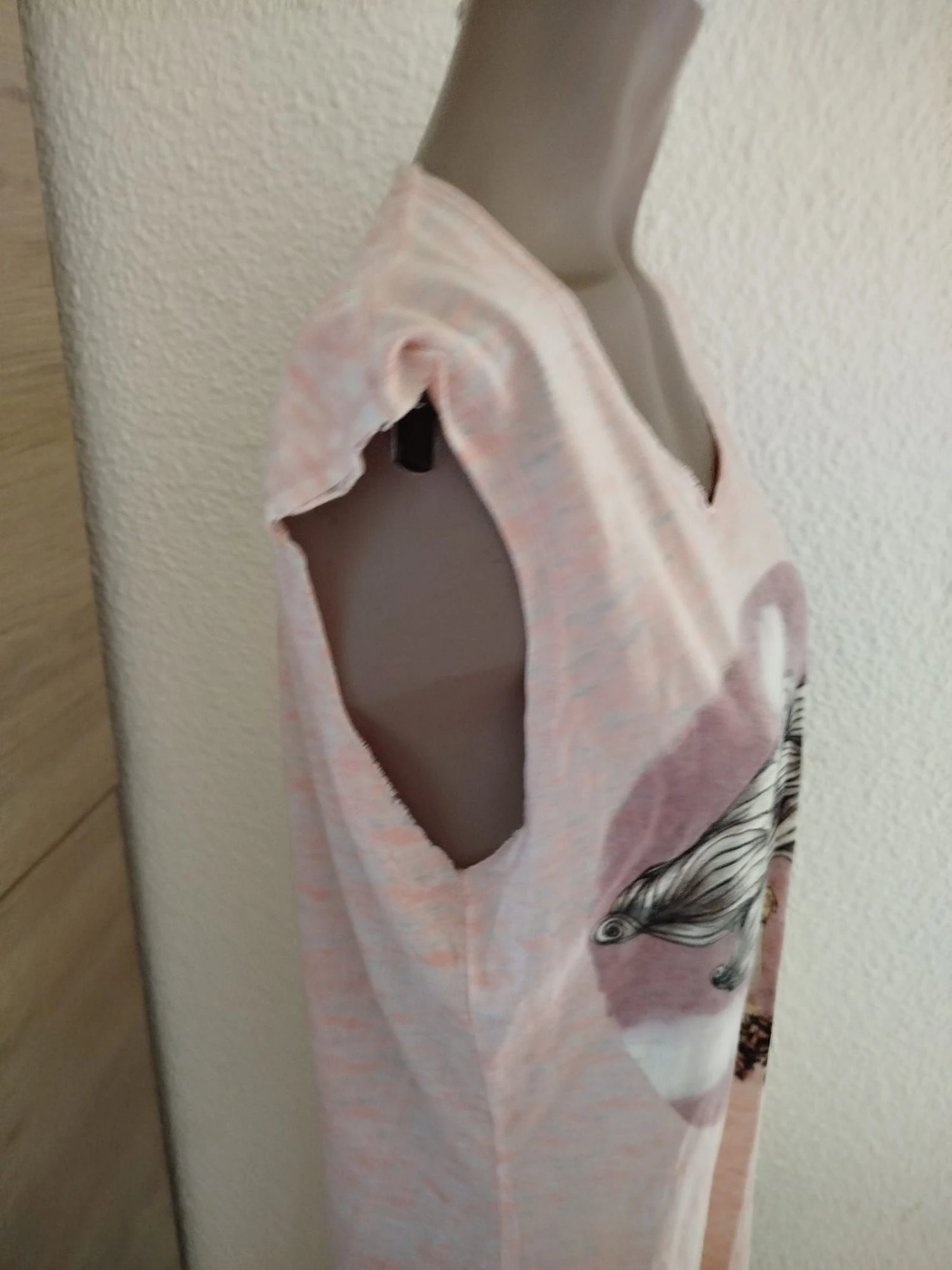 Camiseta estampada marca New Romântic tamanho L 😍 – photo 5
